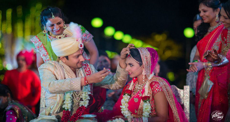 8 Best Women Candid Wedding Photographers in Mumbai you must try