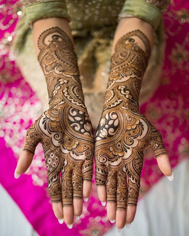 33 Newest Bridal Mehndi Designs For Hands & Feet - Mompreneur Circle