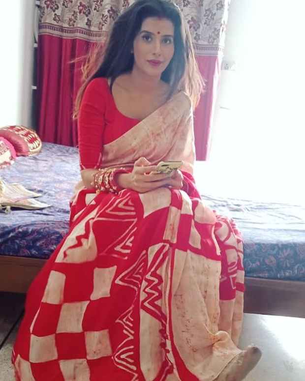 Charu Asopa Sen in Red Cream Saree