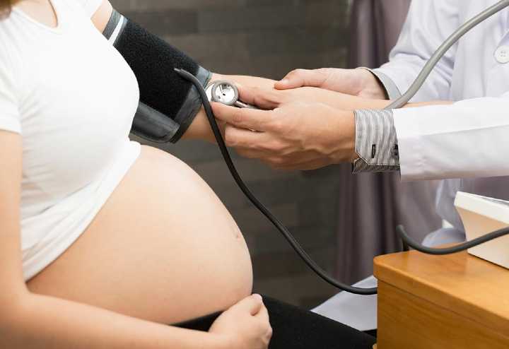 Managing high blood pressure or hypertension during pregnancy