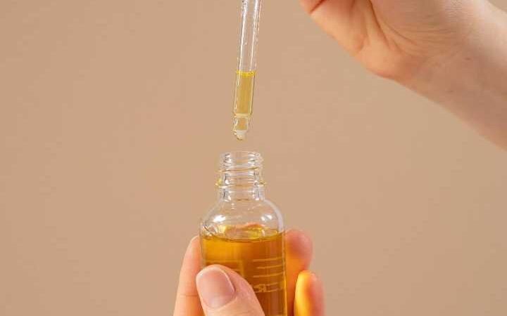 5 Less Than Obvious Benefits of Using Castor Oil for Healthy Skin and Hair